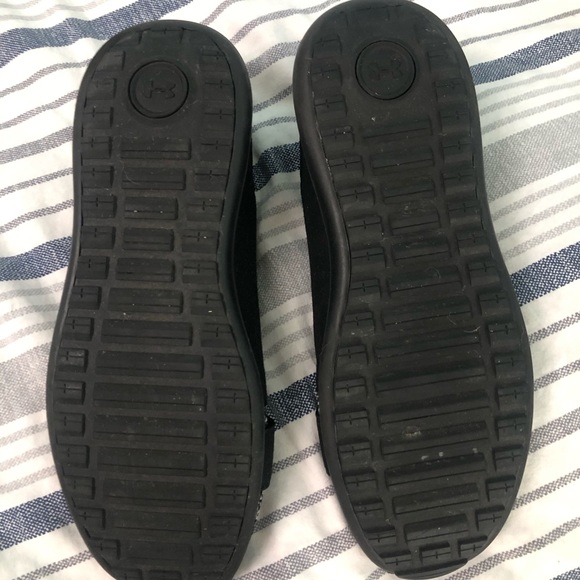 Under Armour Shoes - Picture 6 of 6